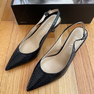 Black Snakeskin Kitten Heel Slingback Pumps, Size 7M (Medium)